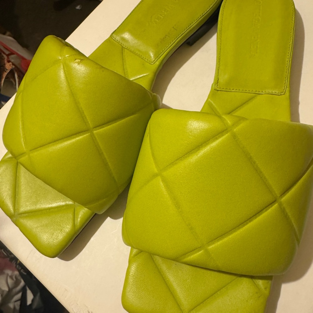 Bottega Veneta Lime lido flat Sandals